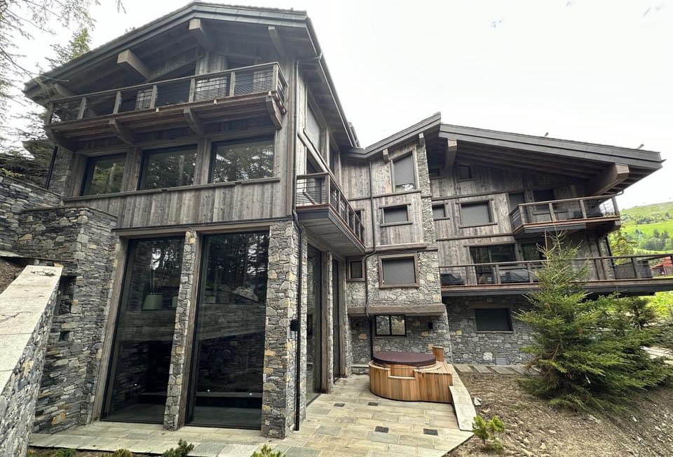 Menuiserie Perrier, Menuisier - charpentier sur Courchevel, Meribel & Bozel - Création de chalet, agencement intérieur, bardage sur courchevel, merbile, bozel et sa vallée